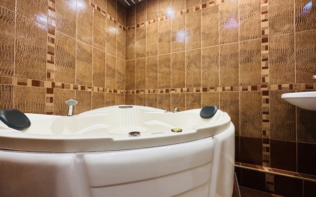Nasutki38 2-room komnatnyye s dzhakuzi Apartments