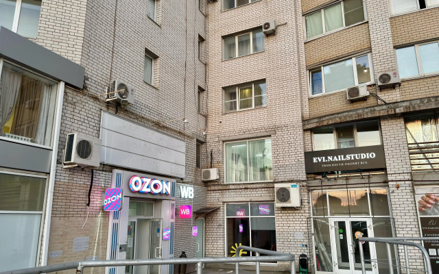 Dvukhkomnatnaya ryadom s Mamayevym Kurganom Flat