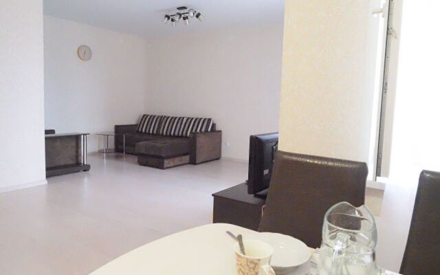 Dvukhkomnatnaya Vozle Onkodispantsera Flat