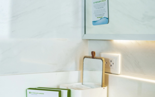 Апартаменты Beachfront 1501 br at Wyndham Naithon Phuket