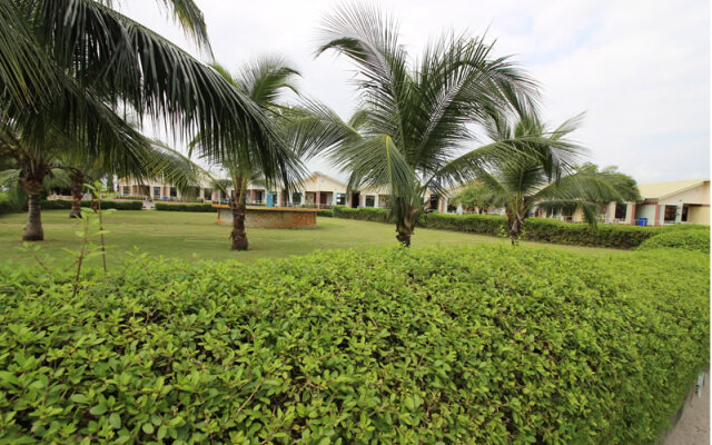 Отель Whispering Palms and Resort