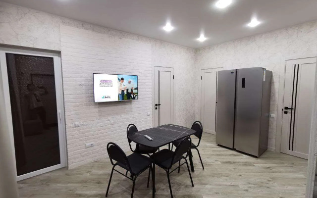 Квартира светлая новая двухкомнатная