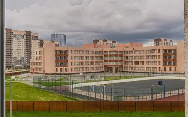 Na Soyuznom Prospekte, 4 Flat