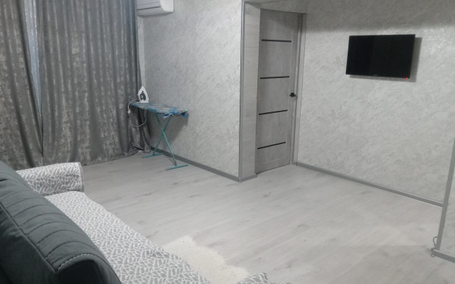 Квартира Уютная Двухкомнатная в Центре Города