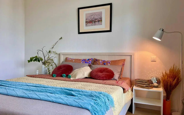 Квартира Комфортная двушка на Берзарина 32