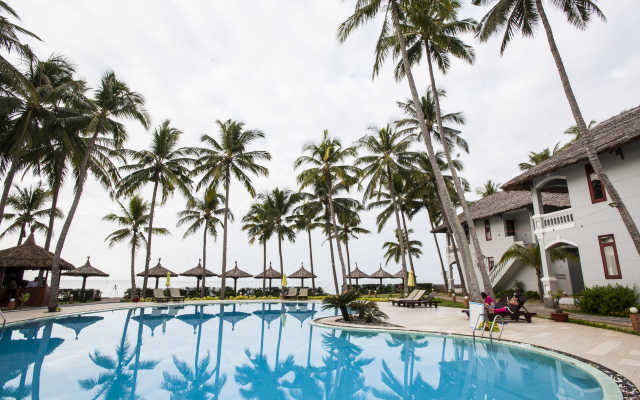 Отель Little Paris Resort & Spa Mui Ne