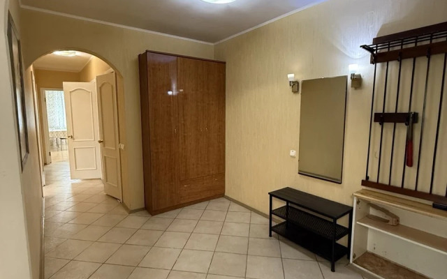 Квартира Трехкомнатная с балконом