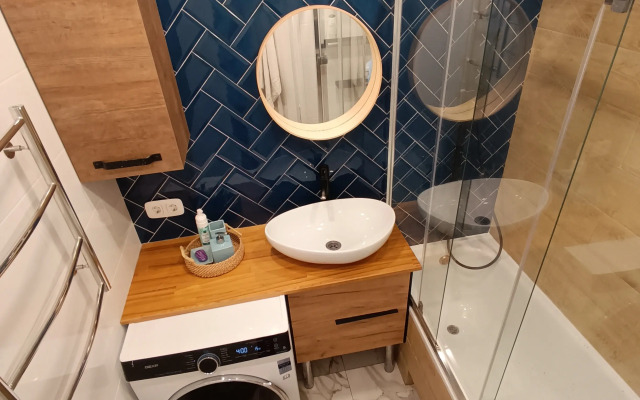 Uyutnaya 2-Khkomnatnaya Na Rechnoy Naberezhnoy Flat