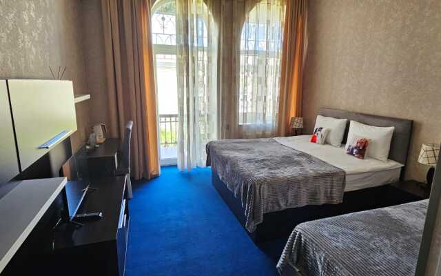 Nh Old City Hotel