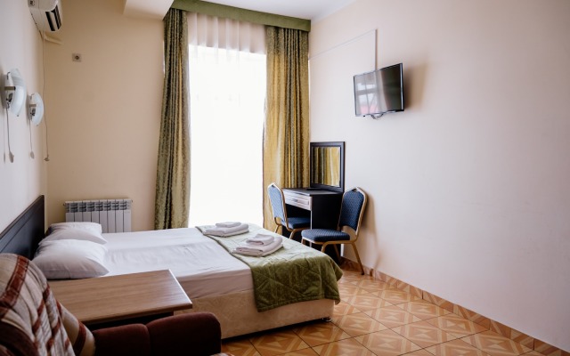 Mandarin Hotel