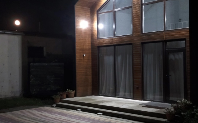 Barnkhaus Karakol Guest House