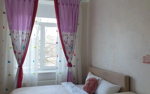 Apartments 3h Komnatnyie Roskoshnyie Appartamentyi