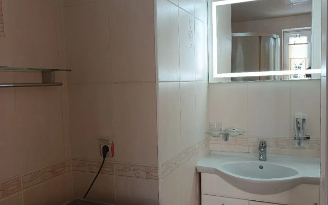 Квартира уютная 3-комнатная с видом на море и Херсонес