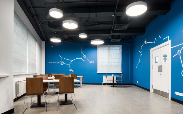 Planeta IQ Hotel