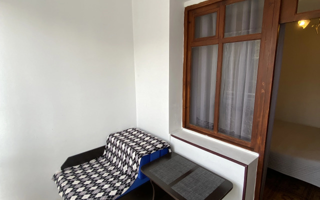 Na Prosvescheniya 152/2 Guest house