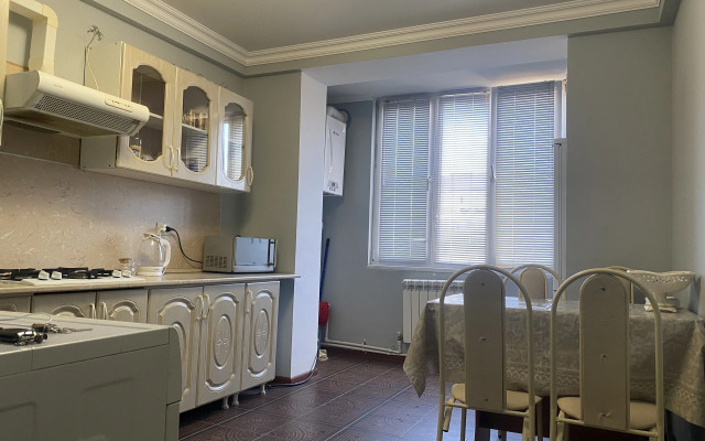 Na Beregu Kaspiyskogo Morya Flat