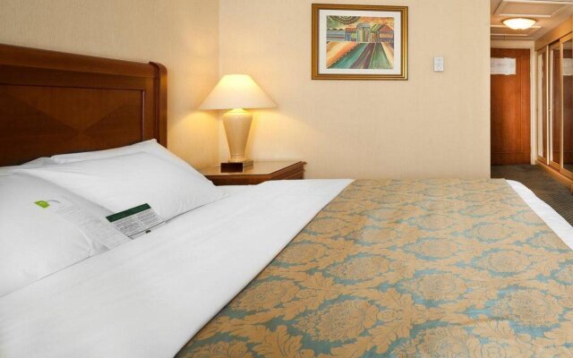 Отель Courtyard by Marriott Tbilisi