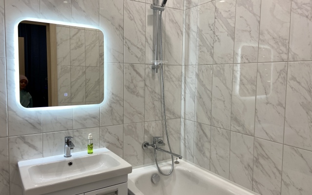 Na Naberezhnoy Ablukova 18 Flat