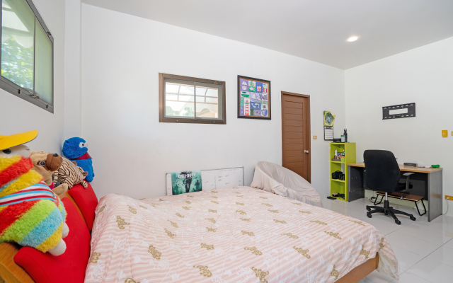 Big Pool with Terrace and Parking near Big Buddha Villa	