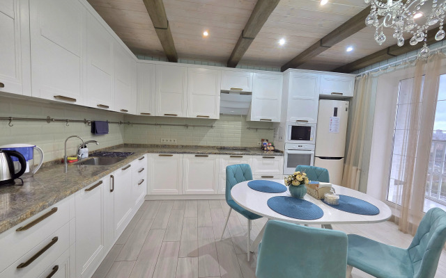 Roskoshnaya S Krasivym Vidom Ot Rentap Flat