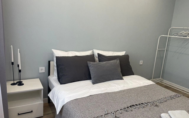 Na Ulitse Novosyolov 96 Flat