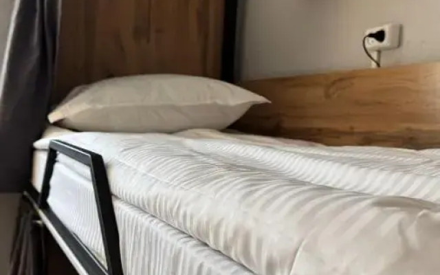 Luchshiy Sayakhat Hostel