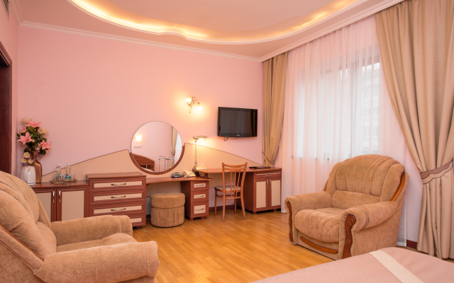 Viktoriya Hotel