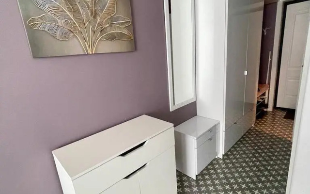 Na Bulvare Aleksandra Grina 2k1 Apartments