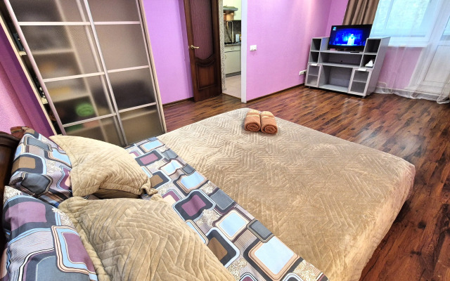 Квартира 2х Комн в Центре на Дзержинского