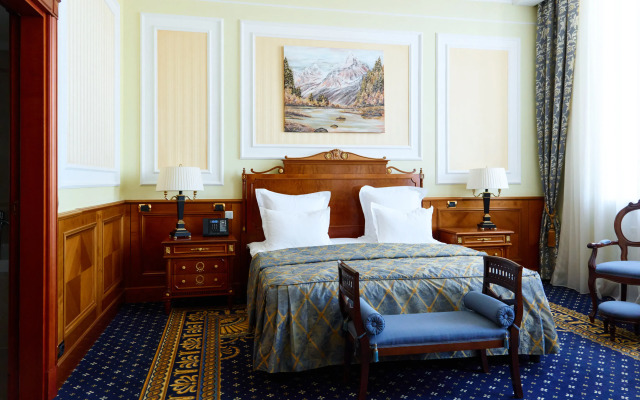 Отель Парус