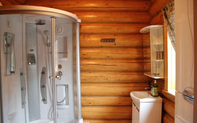 Частный дом коттедж с пятью комфортабельными спальнями