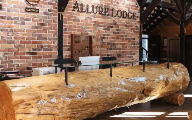 Отель Allure Lodge