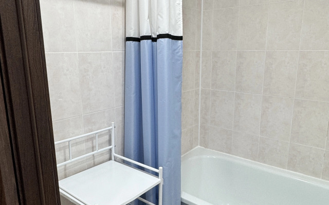 Dvukhkomnatnaya Ryadom S Naberezhnoy Flat