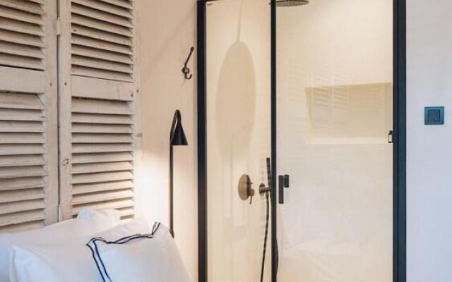 To Be Social House Hotel