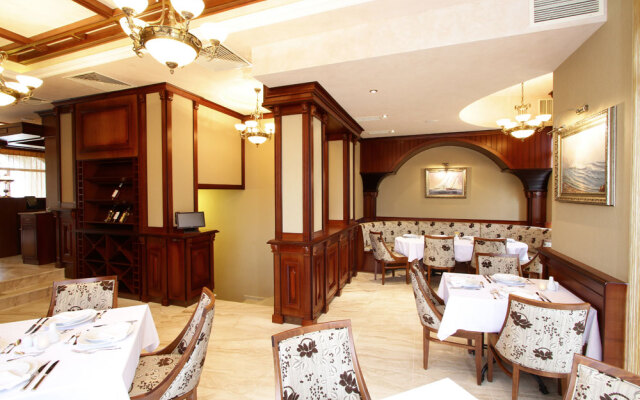 AquaView Hotel