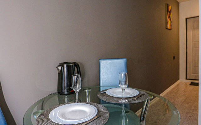 V Shelekhove 12 Flat
