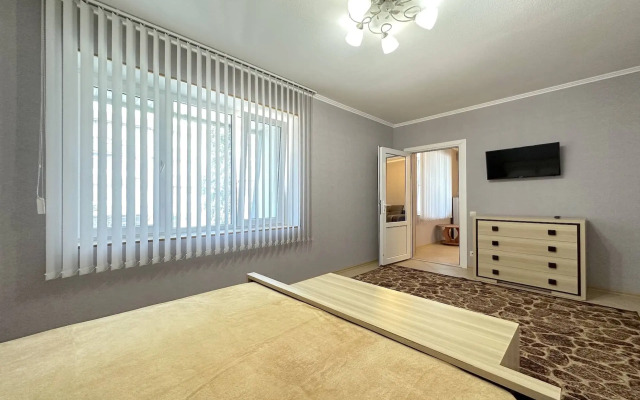 Na Revolyutsionnoy 31a Guest house