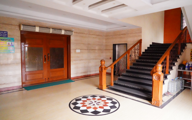 Vjr Mahal and Vinayagam Residency Hotel