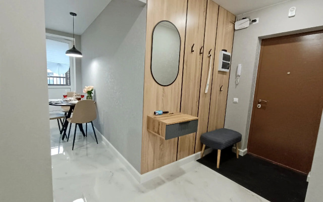 V Lomonosove u lesa Flat