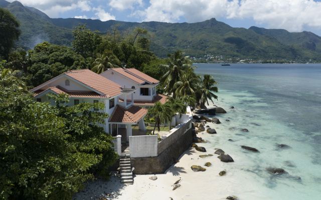 Ocean View Villa - Beauvallon villas