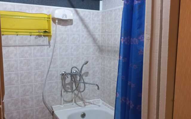 Апартаменты Квартира двухкомнатная, ул. Слободская, 16