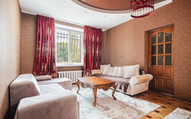 Апартаменты на Захарова