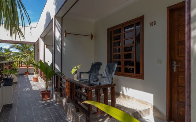 Kamadhoo Inn Guest House