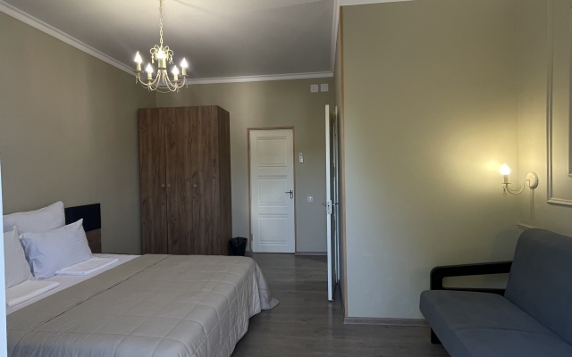 7 Street Mini-Hotel