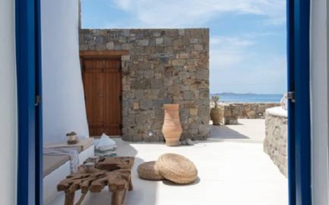 Апартаменты Gorgeous Studio In Cycladic Architecture Overlooking The Aegean