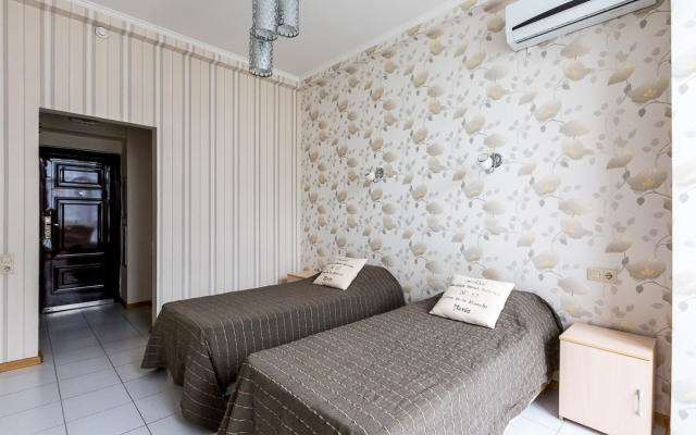 Svetlana-Tsentr u morya s vidom na sad magnoliy Apartaments