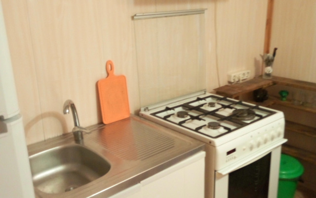 Prosvescheniya, 88 guest House