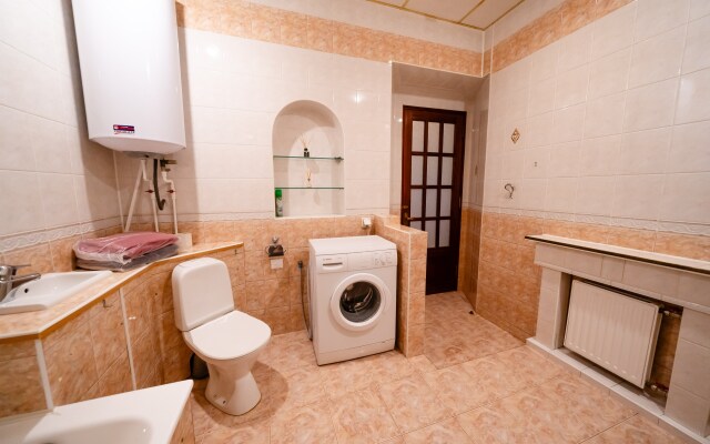 SBolshaya Morskaya 36 Two-bedroom  in St. Petersburg style Parking in the courtyard Fiat