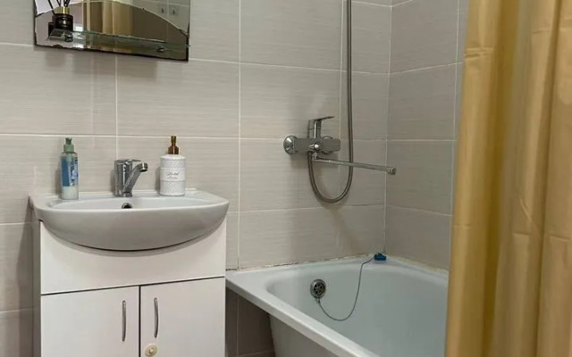 Na Shkolnoy 8a Flat