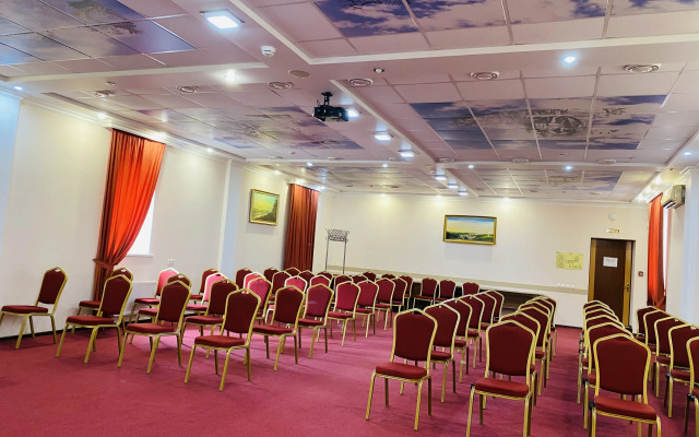 Amaks Azov Hotel